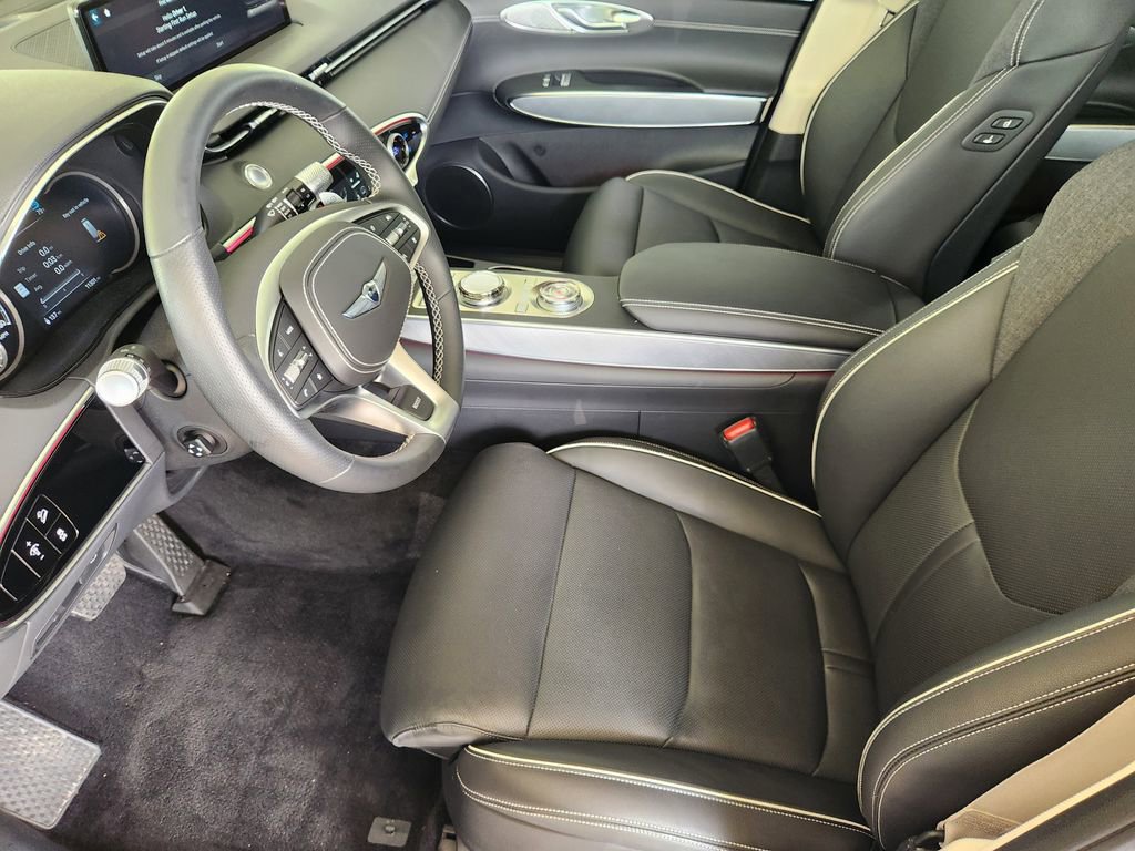 Used 2023 Genesis Electrified GV70 Advanced image 12