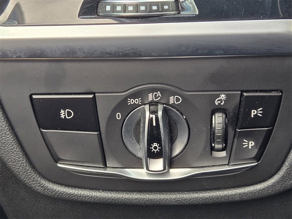 Used 2019 BMW X4 M40i w/ Executive Package image 22