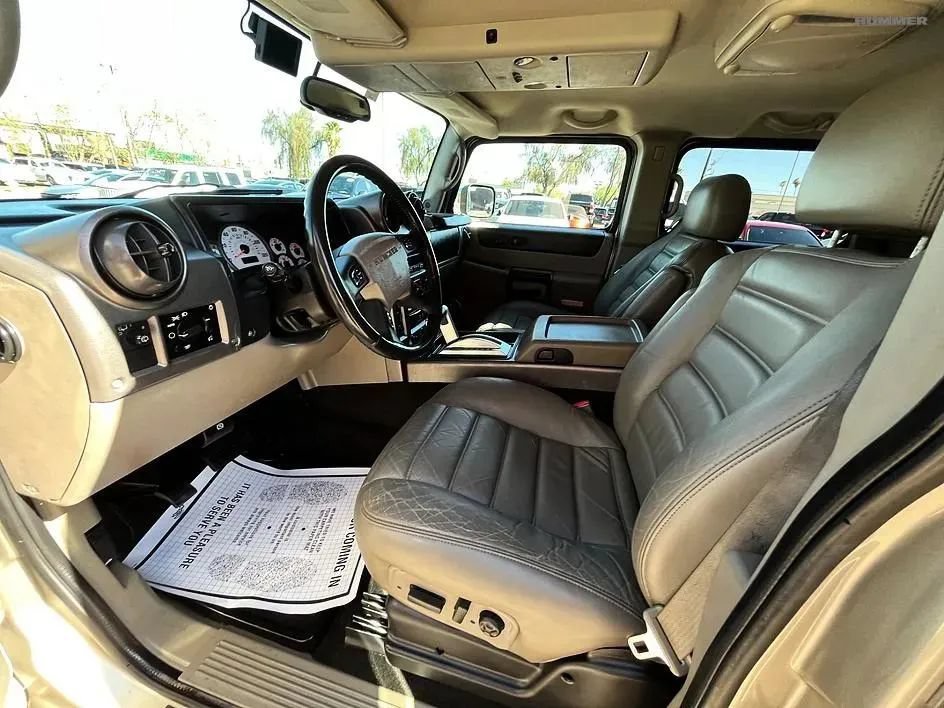 Used 2003 HUMMER H2 w/ Preferred Equipment Group AWD/4WD image 10
