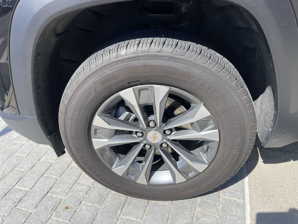 New 2026 Chevrolet Equinox LT w/ Convenience Package II FWD image 8