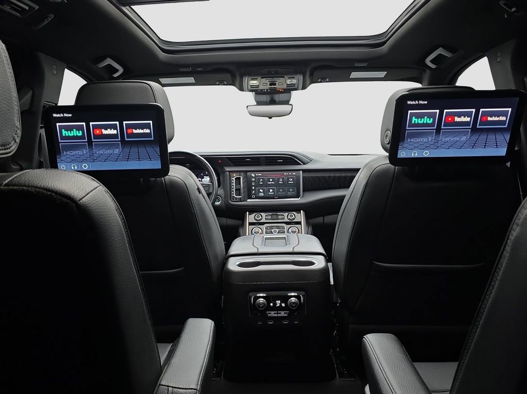 Used 2024 GMC Yukon XL Denali w/ Denali Reserve Package image 12