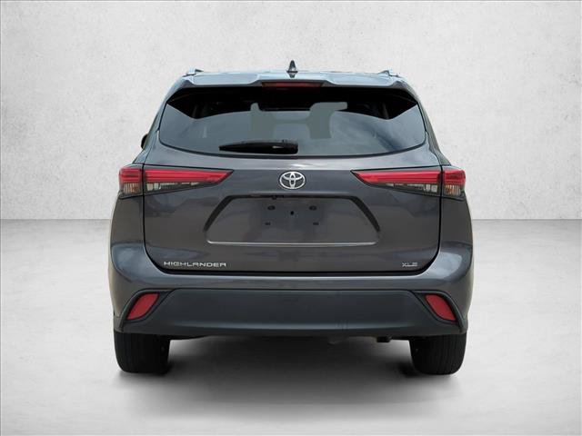 Used 2021 Toyota Highlander XLE FWD image 6