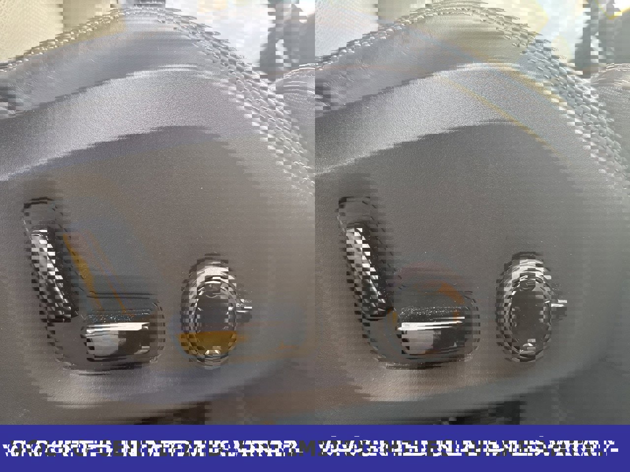 Certified 2024 Volvo XC90 B6 Ultimate w/ Lounge Package image 15