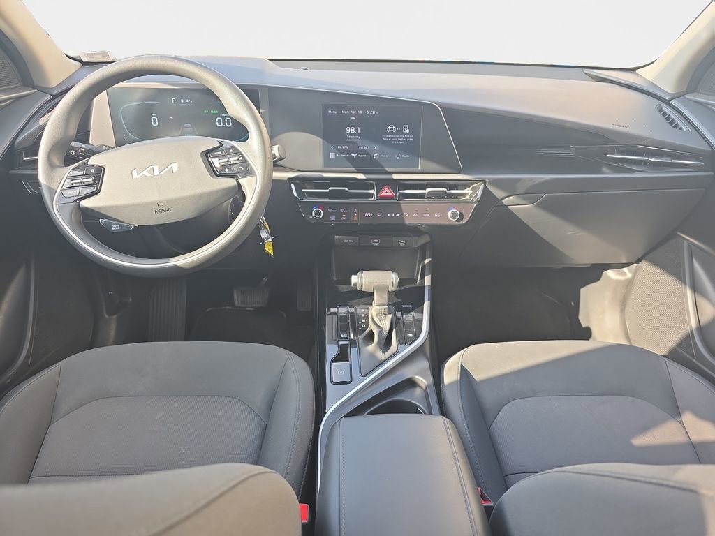 Used 2024 Kia Niro LX FWD image 14