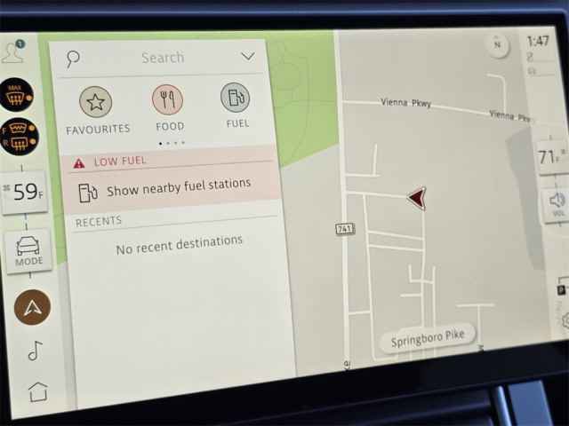 New 2025 Land Rover Range Rover Velar Dynamic SE image 13