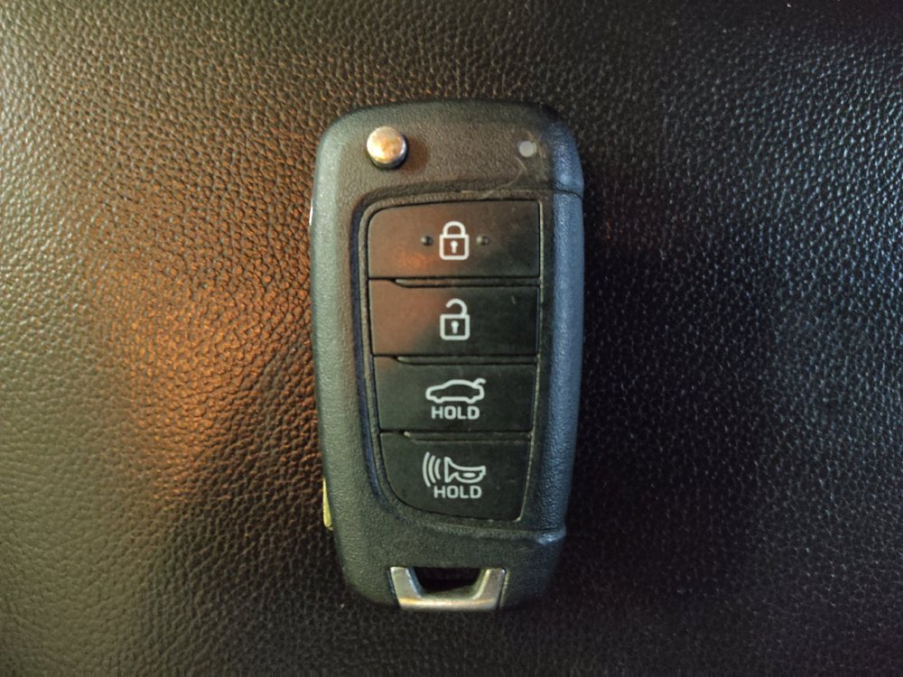 Used 2025 Hyundai Elantra SE FWD image 32