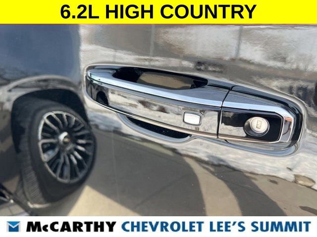 Used 2025 Chevrolet Tahoe High Country image 18