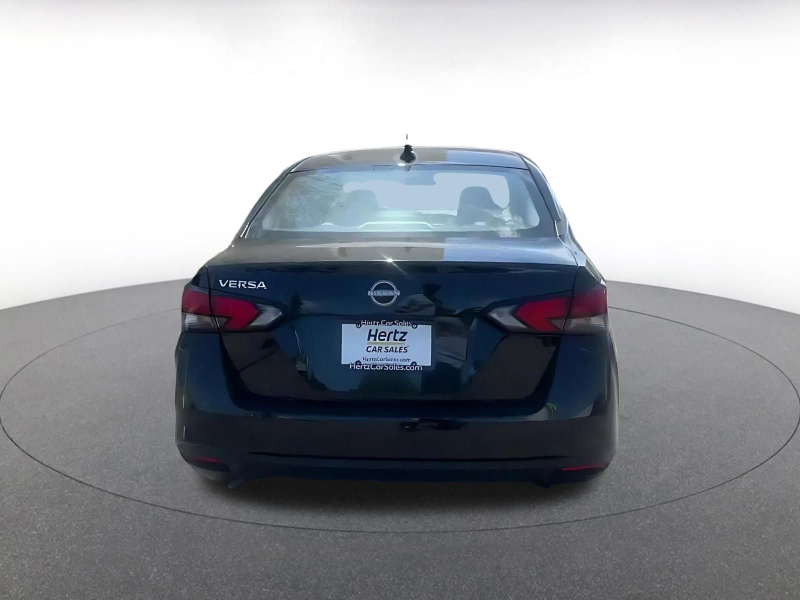 Used 2025 Nissan Versa SV image 12