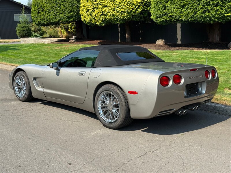 Used 1998 Chevrolet Corvette Convertible w/ Memory Pkg RWD image 3