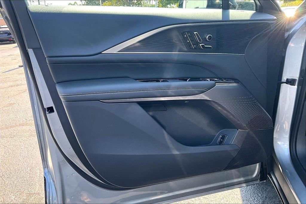 New 2026 Cadillac Lyriq Luxury image 11