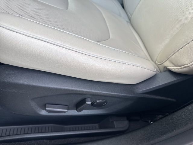 Used 2022 Ford Edge Titanium w/ Equipment Group 301A image 17