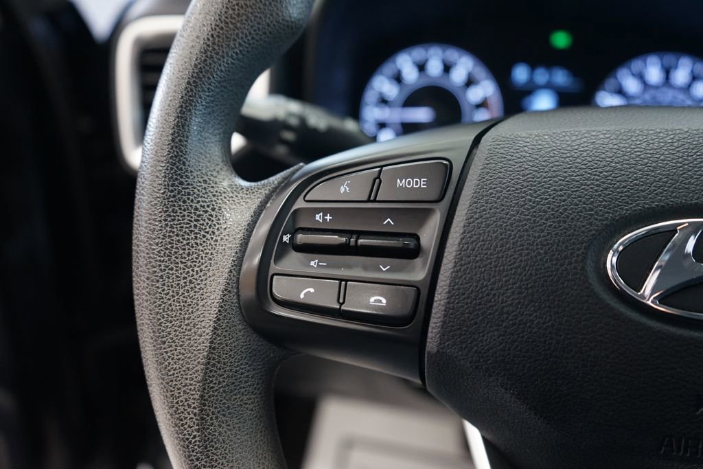 Used 2020 Hyundai Venue SEL FWD image 28