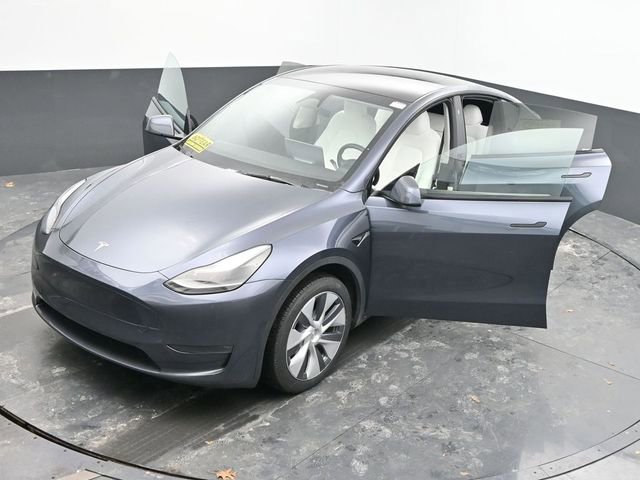 Used 2023 Tesla Model Y Long Range image 60