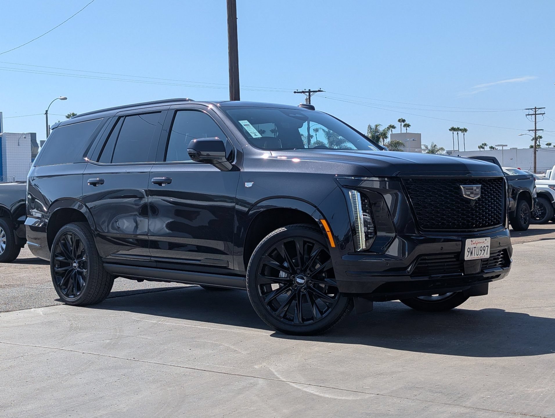 Used 2026 Cadillac Escalade Platinum Sport w/ LPO, ONYX Package AWD/4WD image 2
