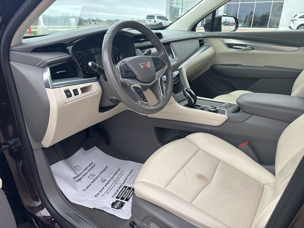 Used 2020 Cadillac XT5 Premium Luxury image 8