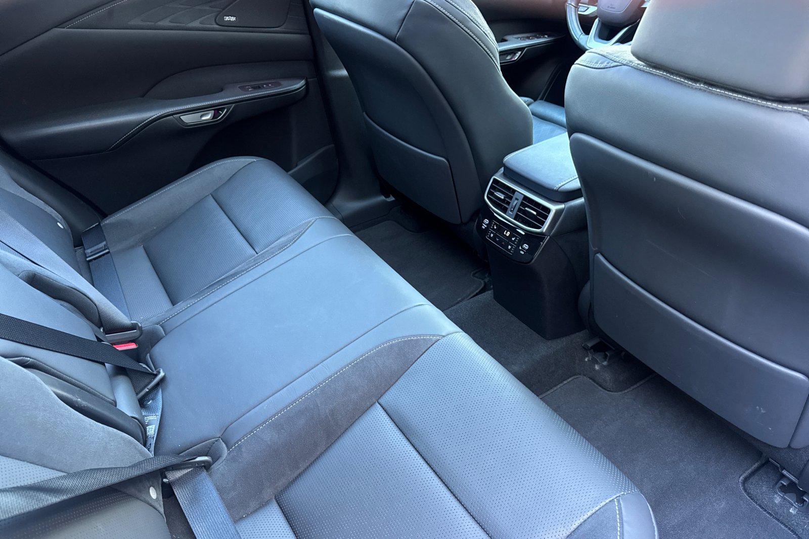 Used 2023 Lexus RX 350 FWD w/ Cold Area Package image 29