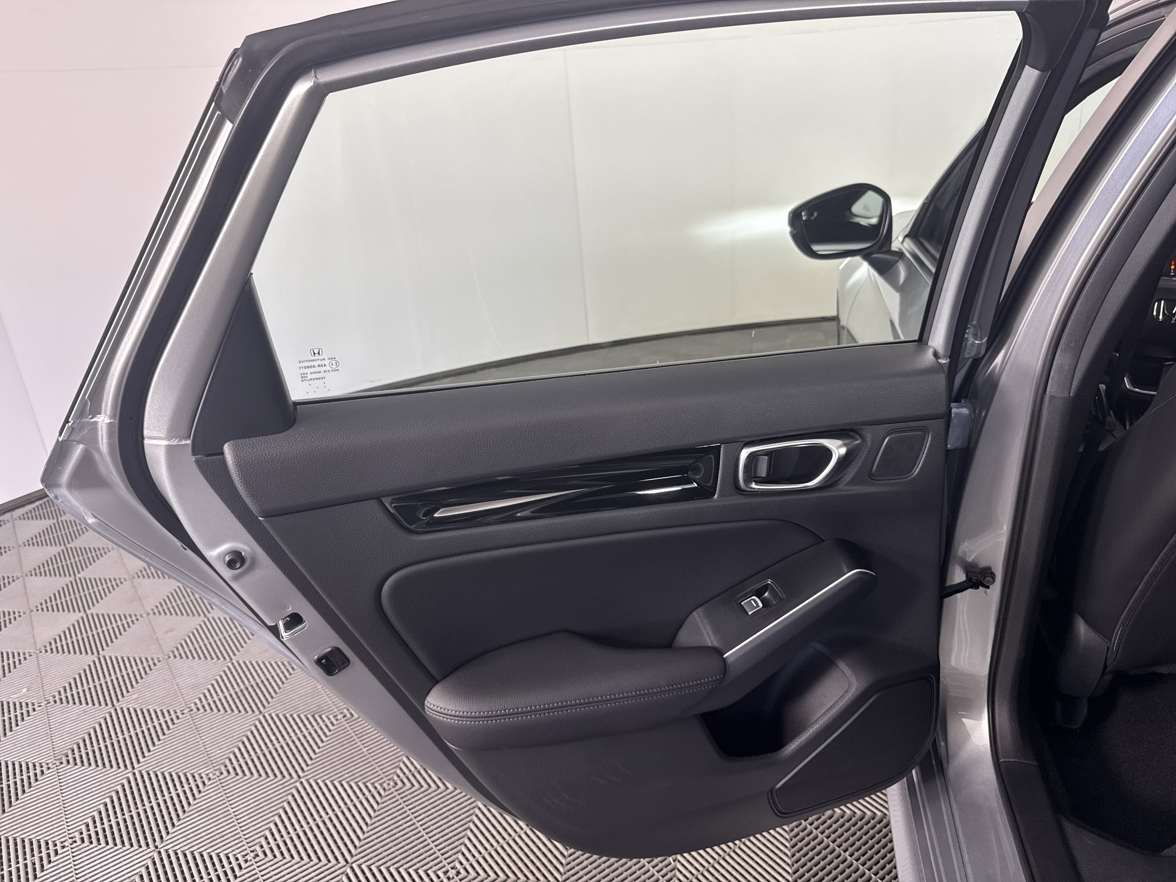 Certified 2025 Honda Civic Sport Touring image 18