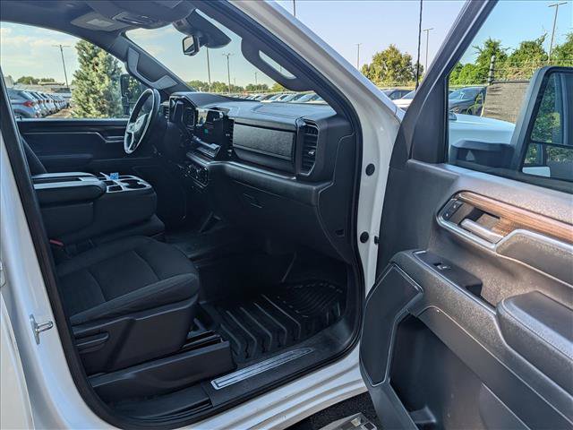 Used 2024 Chevrolet Silverado 2500 LT w/ Convenience Package AWD/4WD image 12