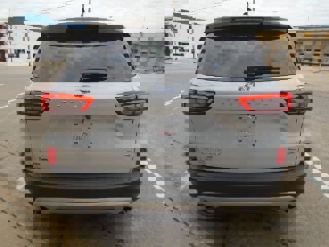 Used 2025 Ford Escape Platinum image 5