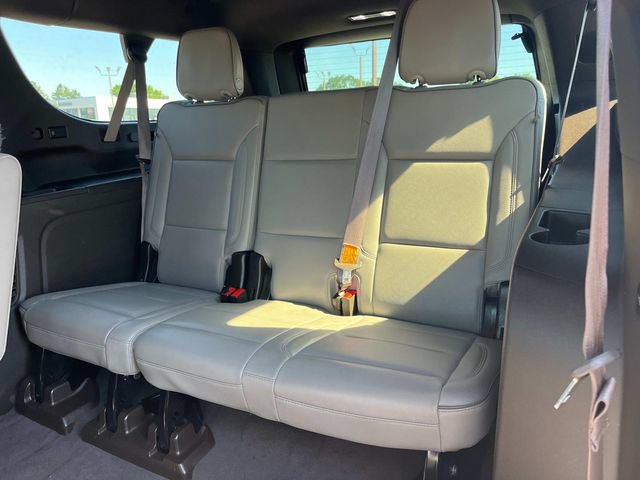 Used 2023 GMC Yukon XL SLT w/ SLT Premium Package AWD/4WD image 22