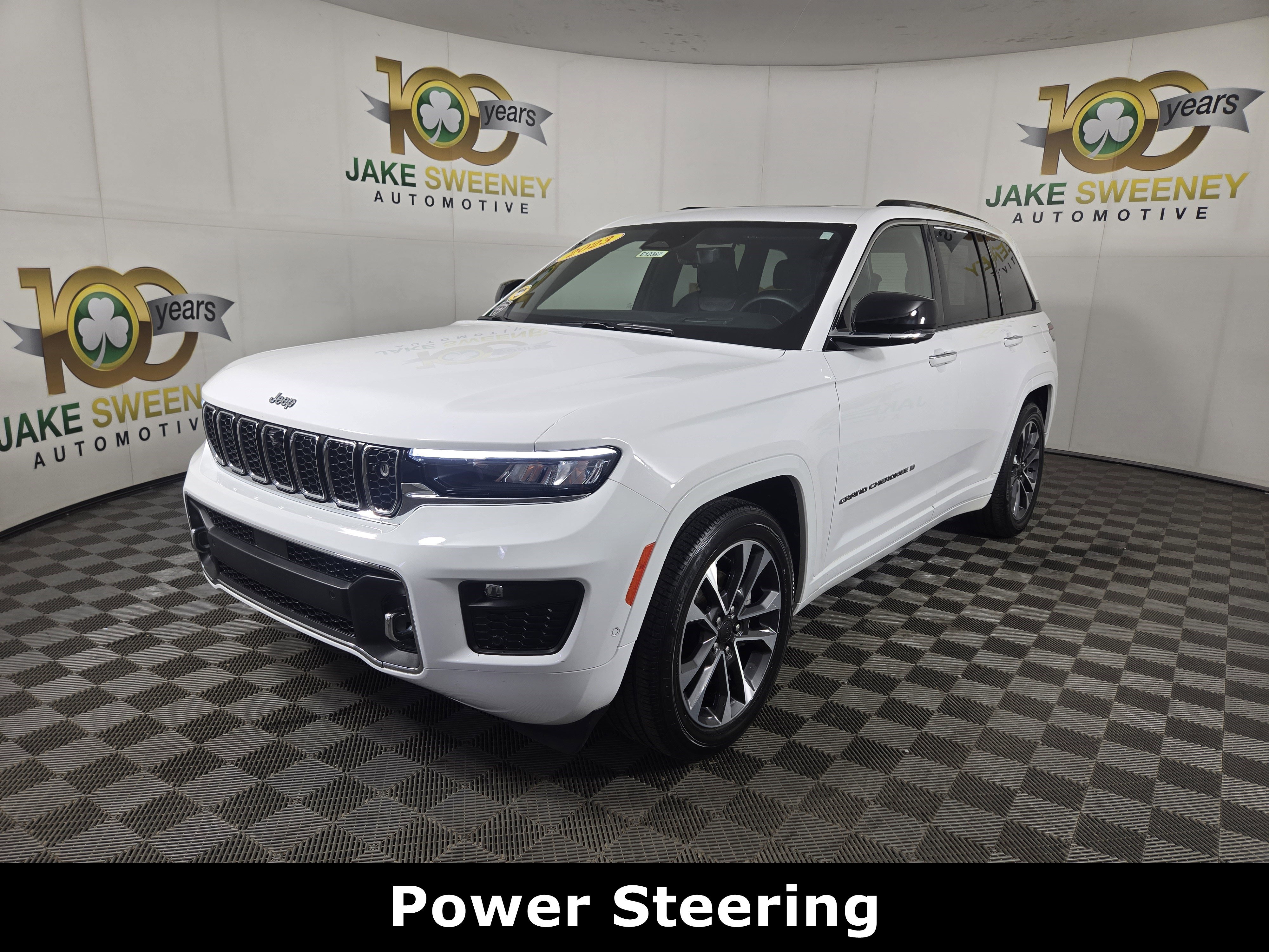 Certified 2023 Jeep Grand Cherokee Overland w/ Adv Protech Group III AWD/4WD image 4