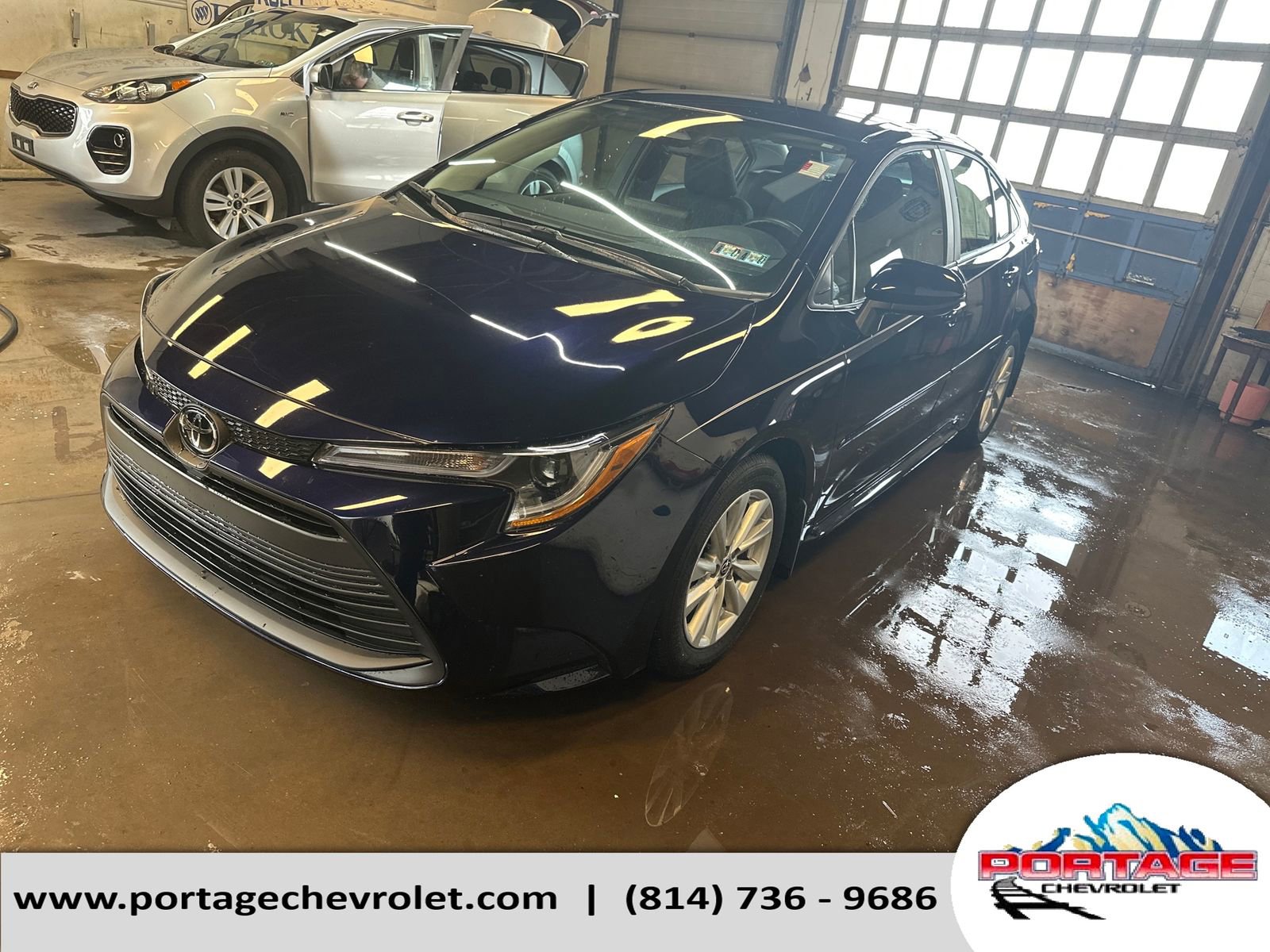 Used 2025 Toyota Corolla LE w/ LE Premium Package image 1