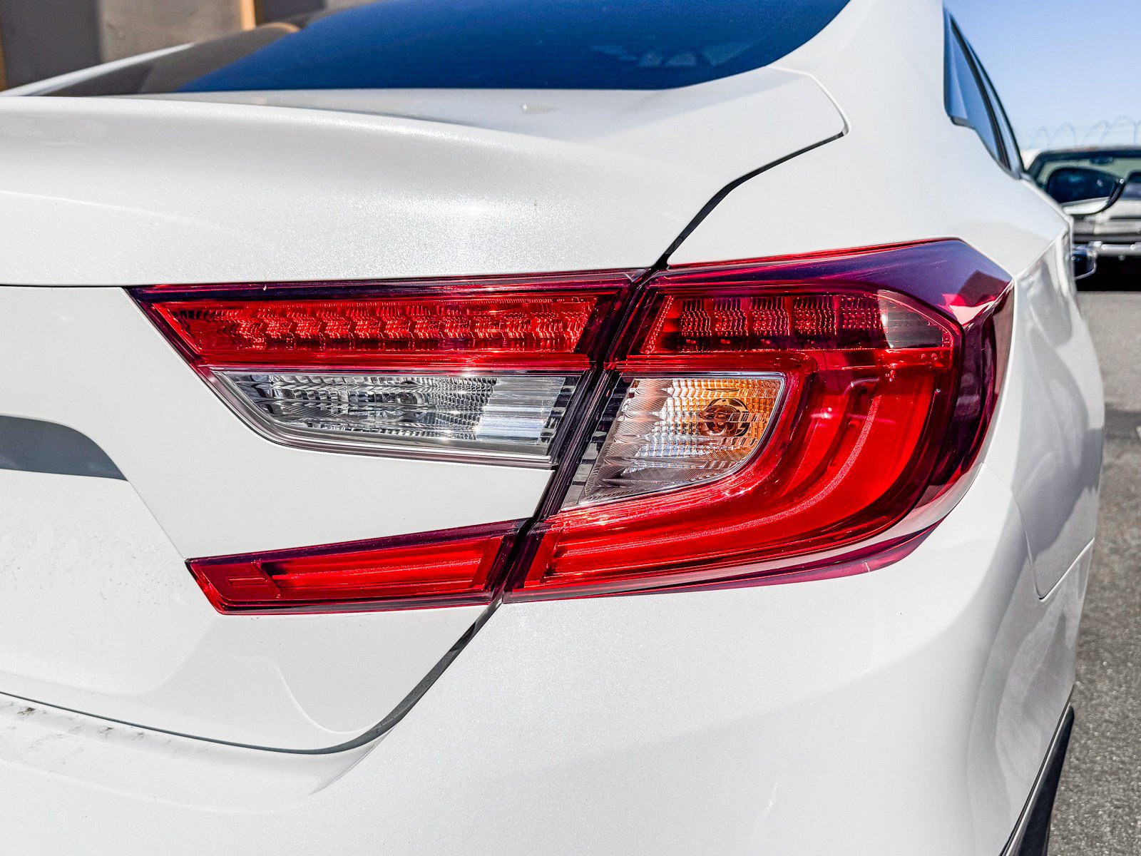 Used 2018 Honda Accord EX image 16