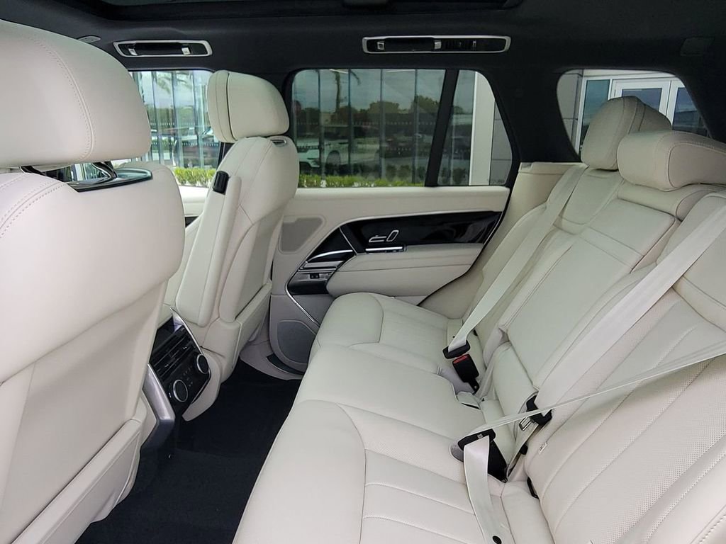 New 2026 Land Rover Range Rover SE image 16