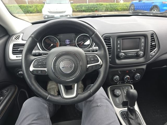 Used 2017 Jeep Compass Sport w/ Cold Weather Group image 18