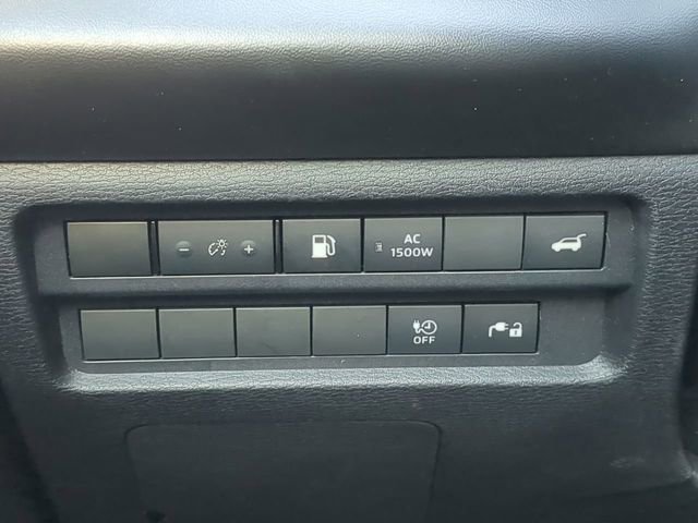 Used 2023 Mitsubishi Outlander SEL image 29