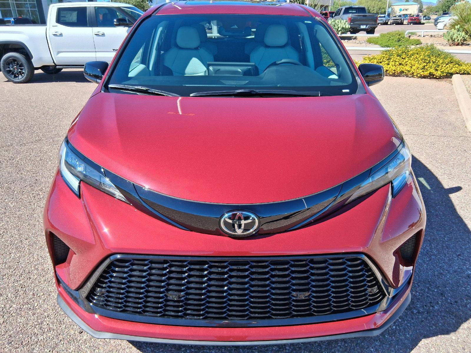 New 2026 Toyota Sienna XSE FWD image 8