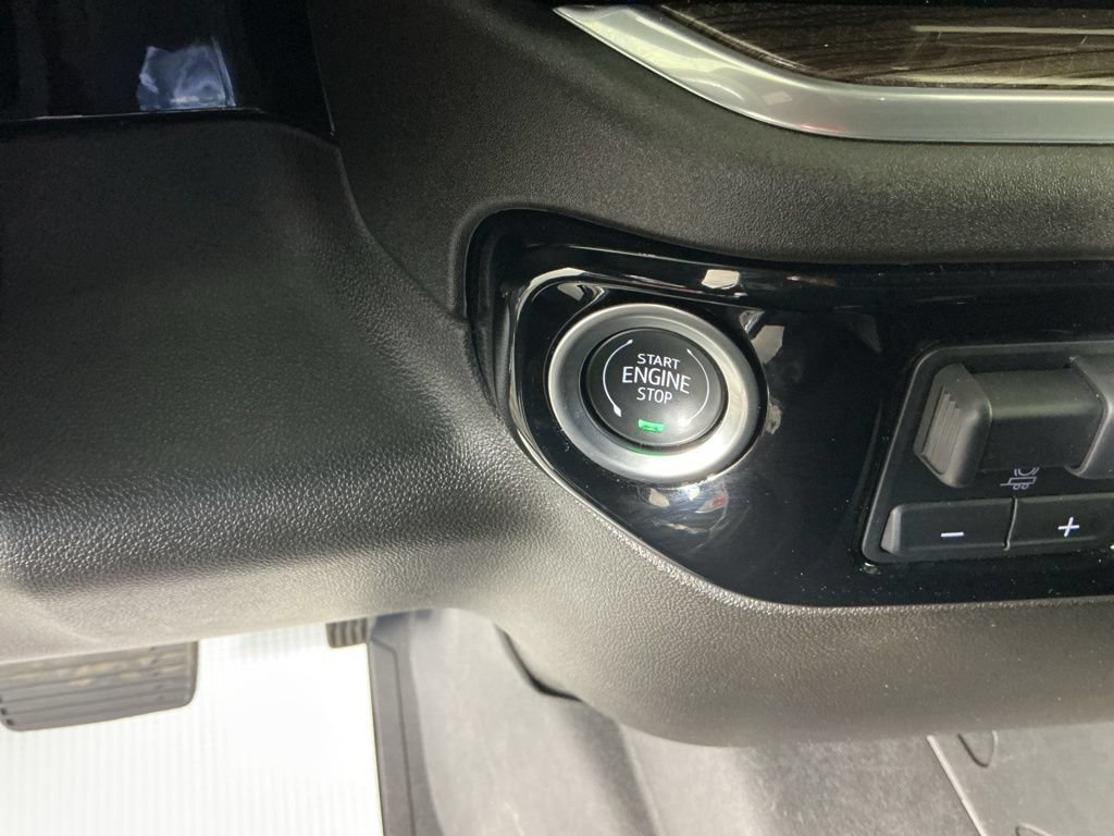 Used 2024 Chevrolet Silverado 1500 RST AWD/4WD image 17