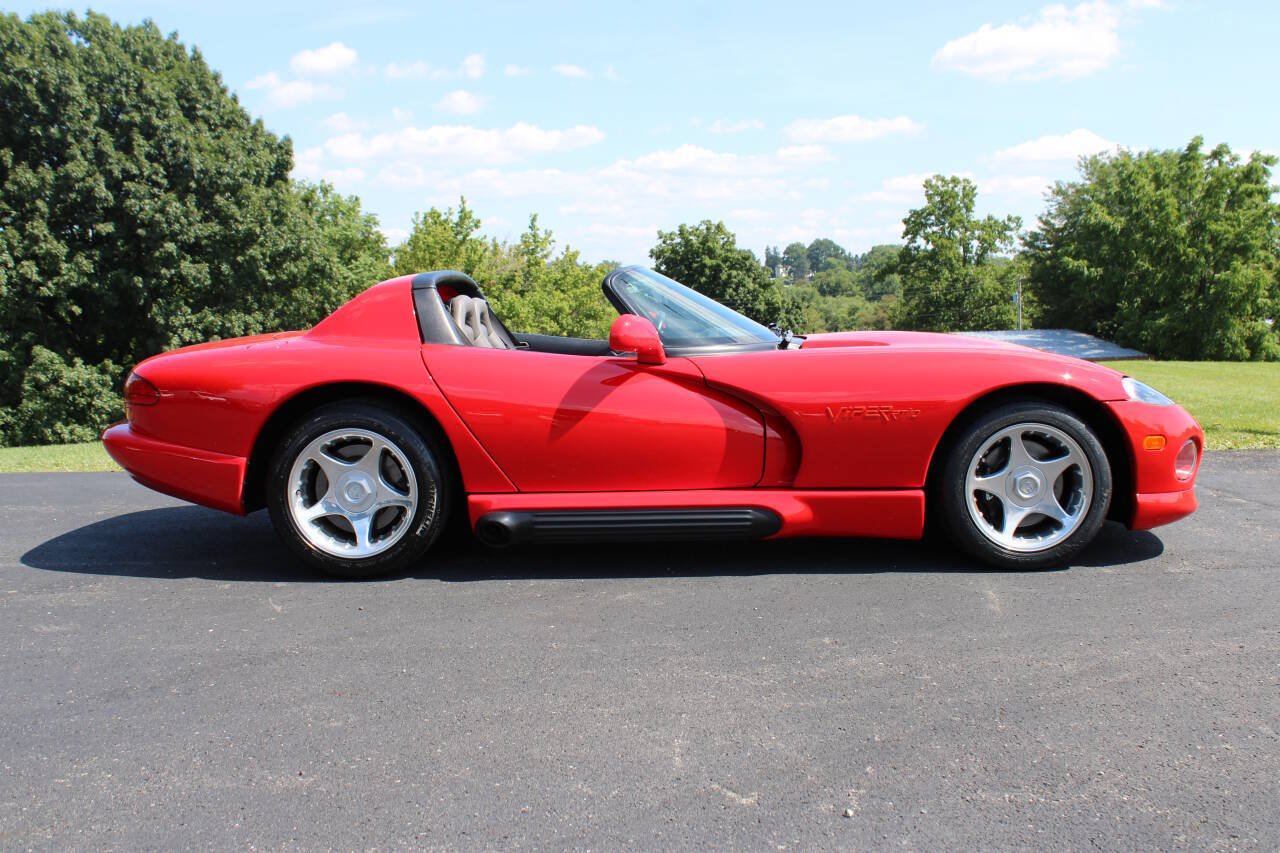 Used 1994 Dodge Viper RT/10 RWD image 2