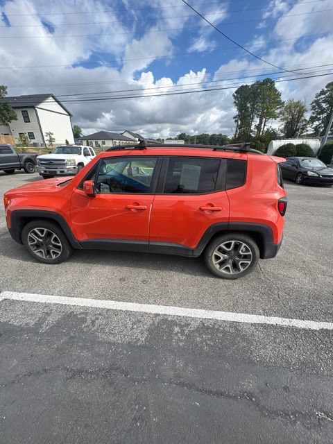 Used 2016 Jeep Renegade Latitude FWD image 65