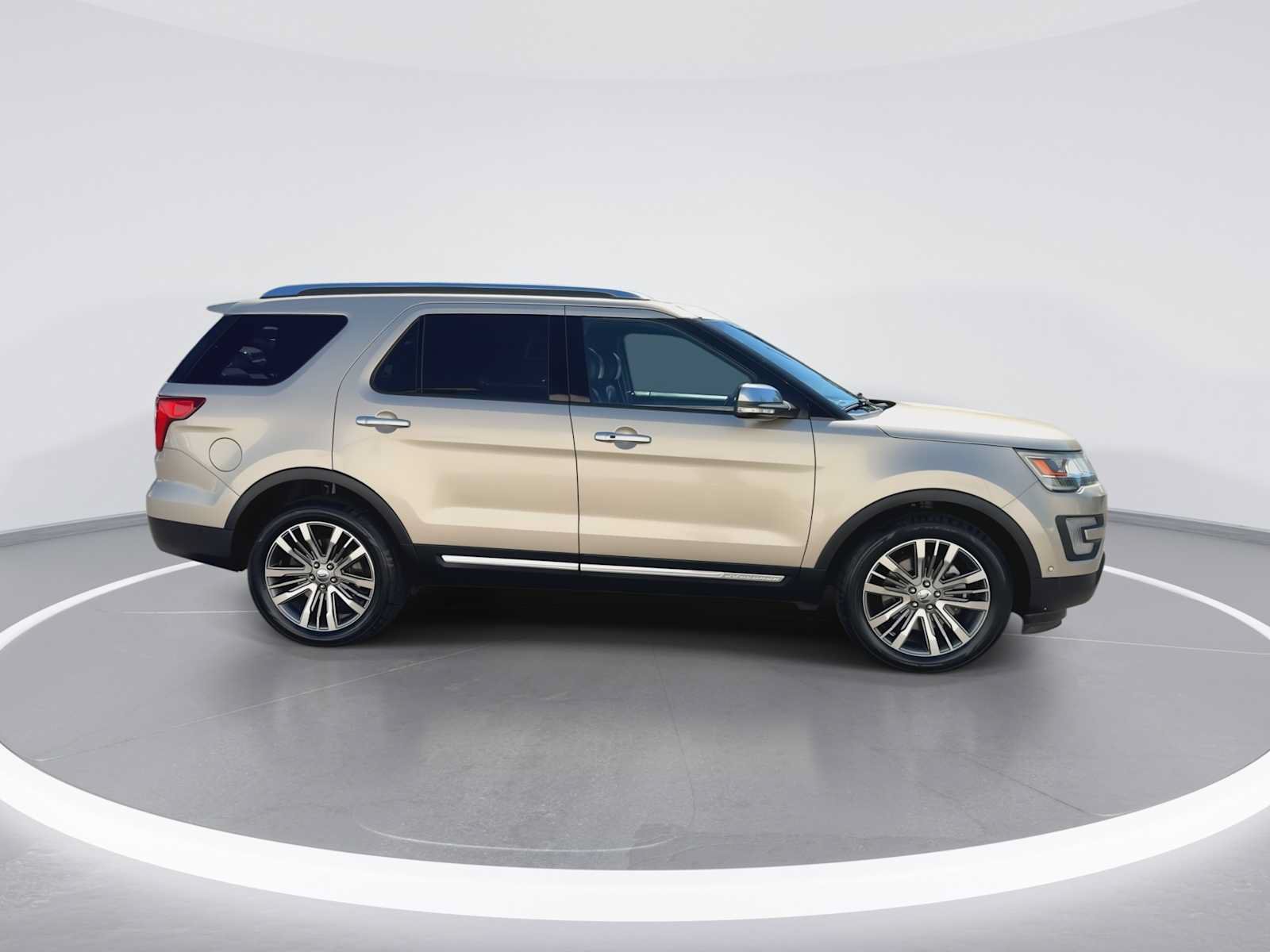 Used 2017 Ford Explorer Platinum AWD/4WD image 9