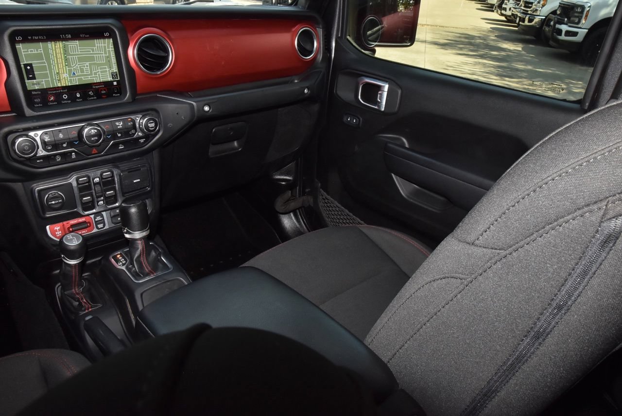 Used 2023 Jeep Gladiator Rubicon w/ Cold Weather Group AWD/4WD image 17