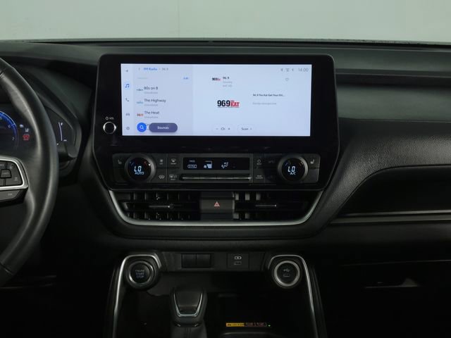 Used 2025 Toyota Grand Highlander AWD image 22