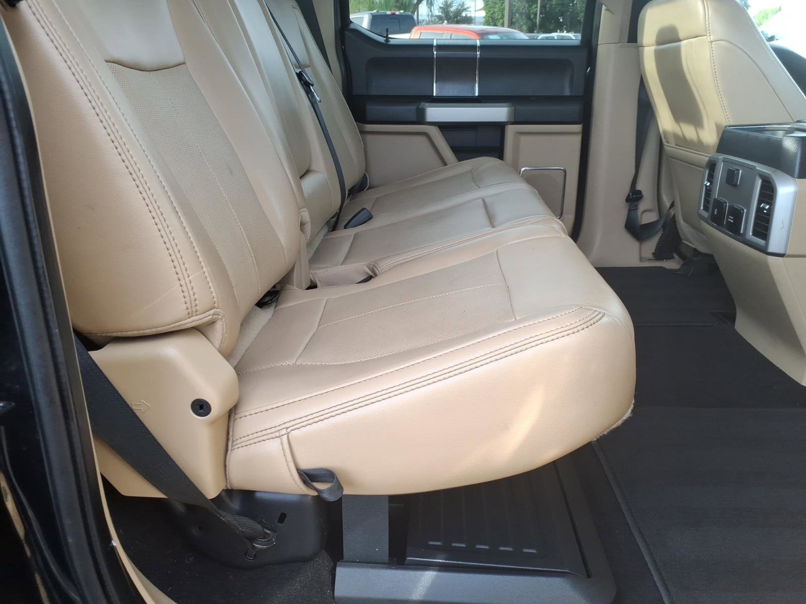 Used 2020 Ford F250 Lariat w/ Lariat Ultimate Package image 14