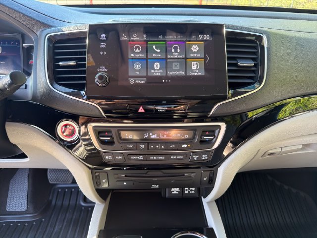 Used 2021 Honda Pilot Touring image 21