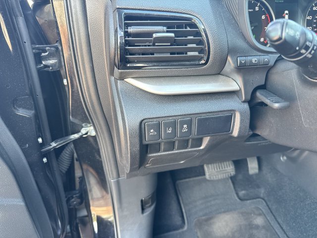 Used 2023 Mitsubishi Eclipse Cross LE AWD/4WD image 12