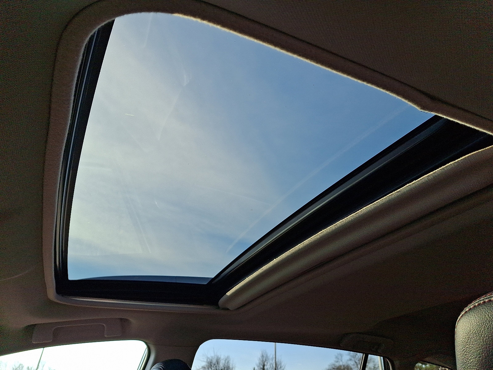 Used 2015 Toyota RAV4 Limited image 14