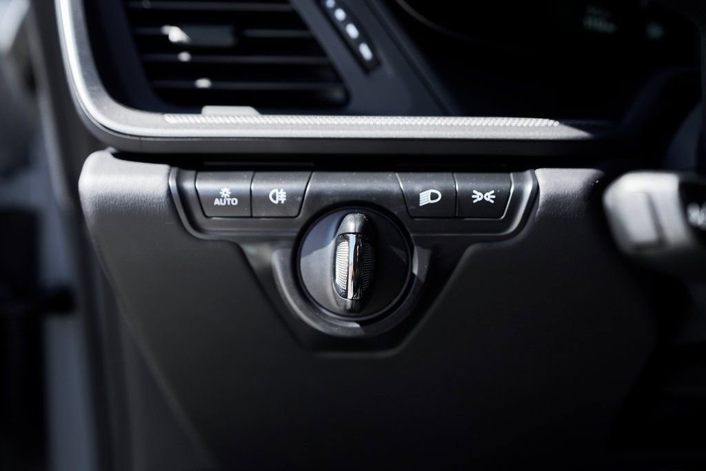 Used 2024 Porsche 911 Carrera 4S w/ Premium Package image 44