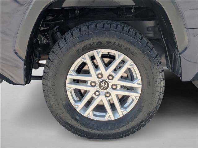 Used 2022 Toyota Tundra SR5 w/ SR5 Convenience Package image 21