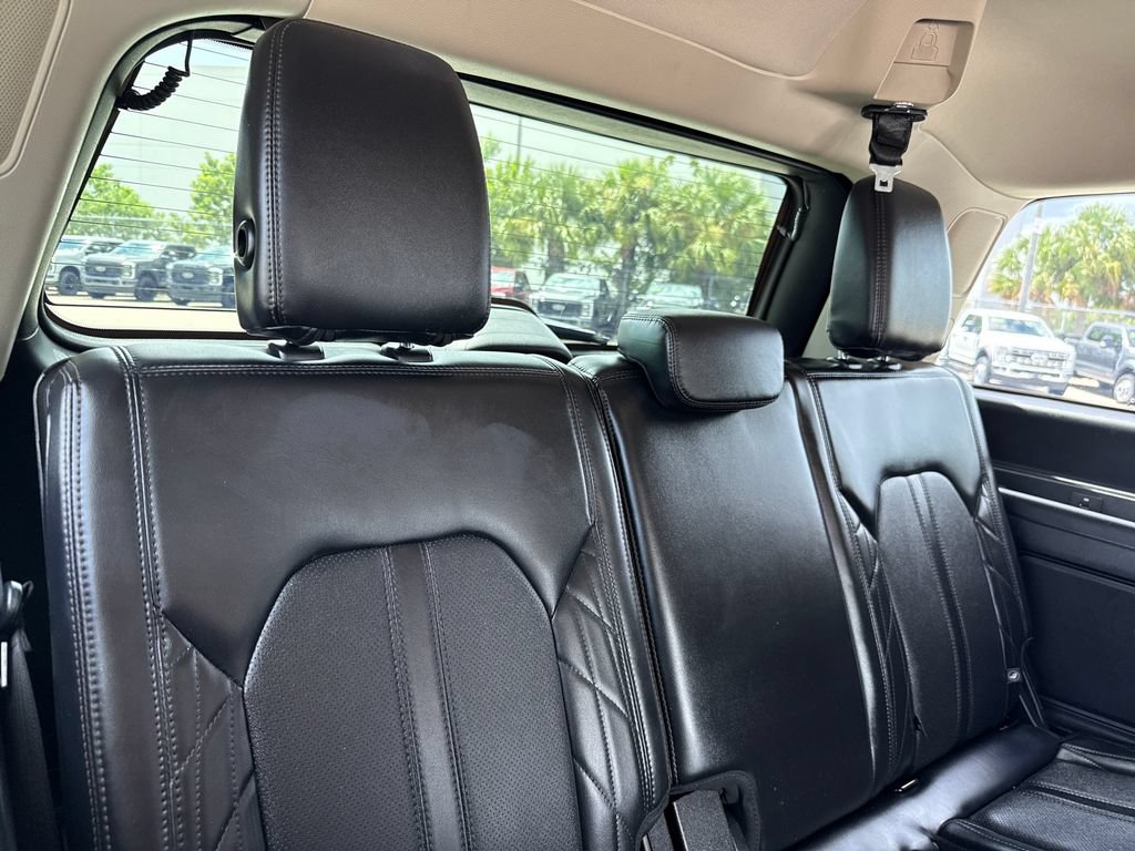 Used 2019 Ford Expedition Platinum AWD/4WD image 31