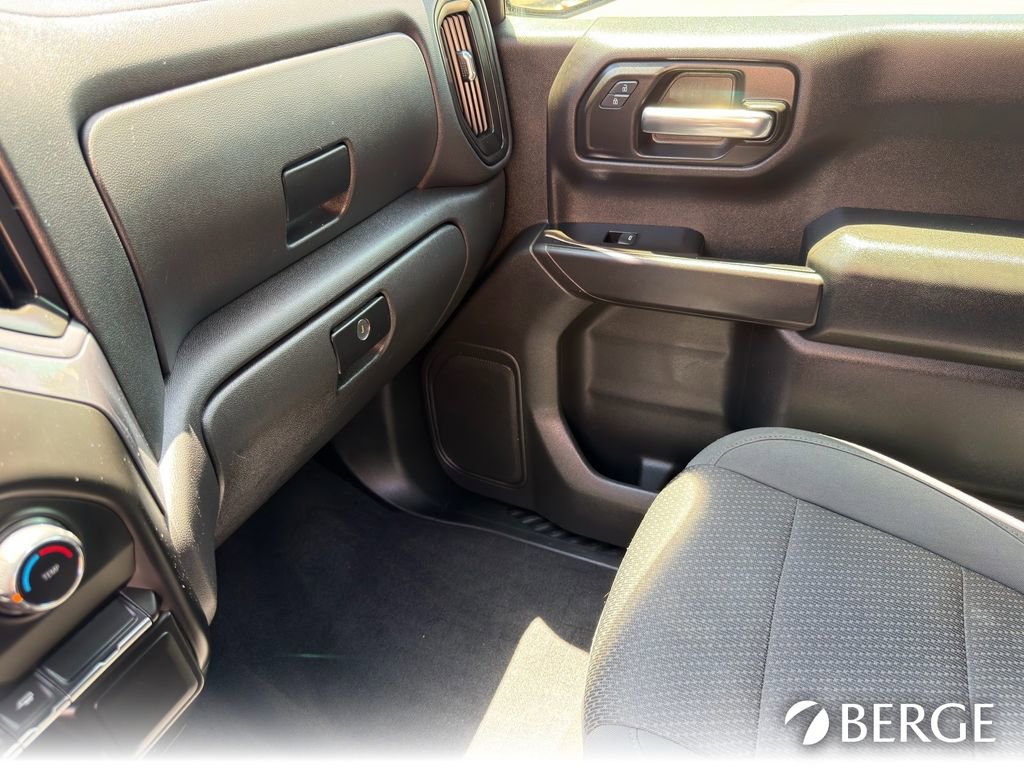 Used 2020 Chevrolet Silverado 1500 Custom w/ Custom Value Package RWD image 22