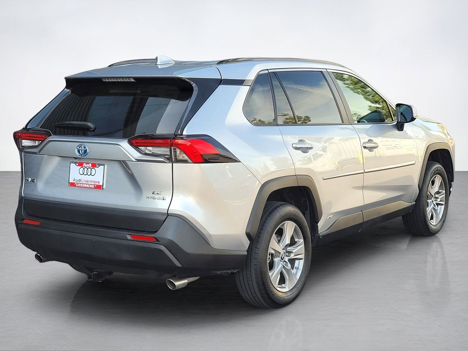 Used 2023 Toyota RAV4 LE AWD/4WD image 6
