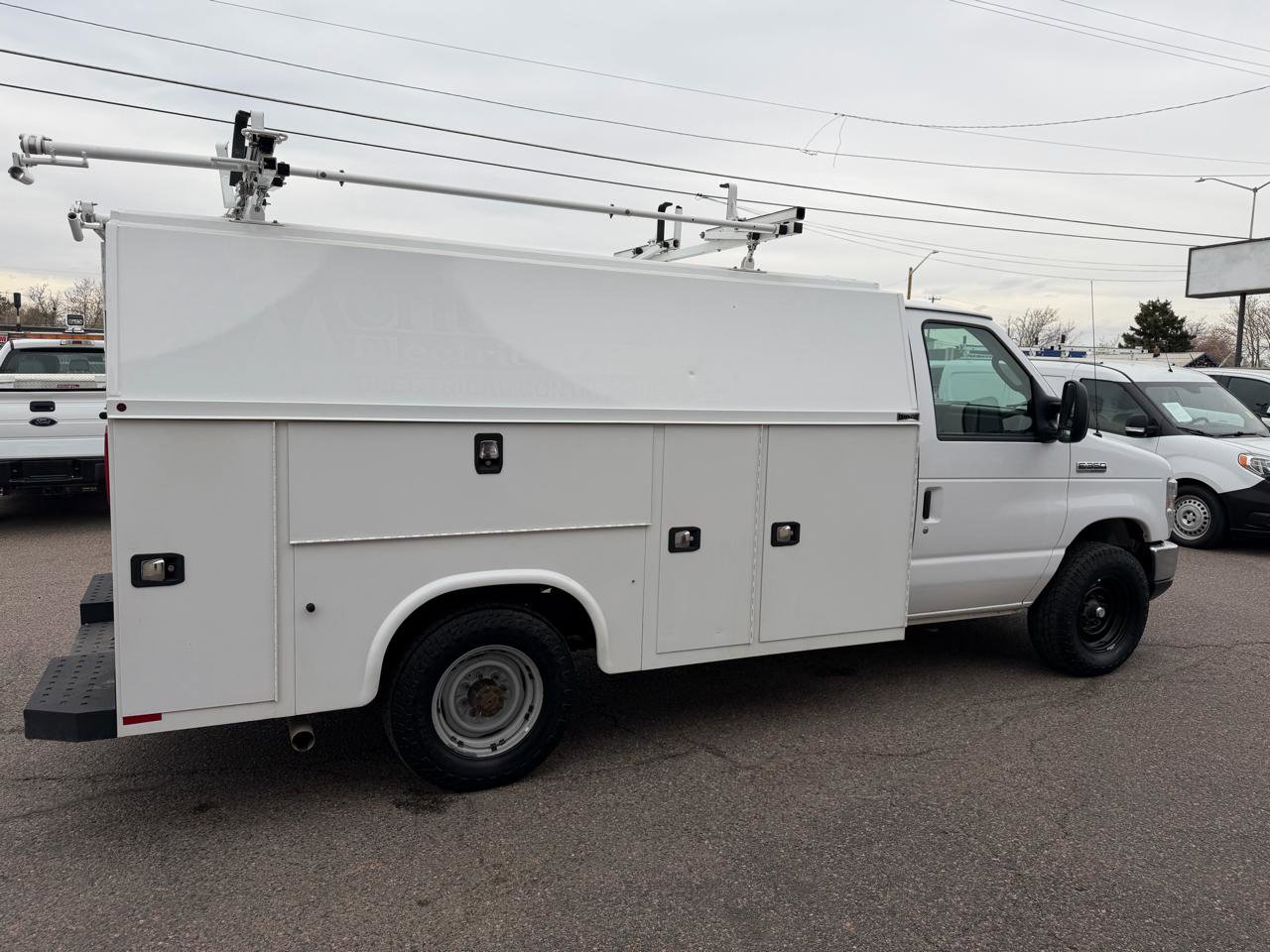 Used 2019 Ford E-350 and Econoline 350 Super Duty w/ Power Windows & Locks Group image 10