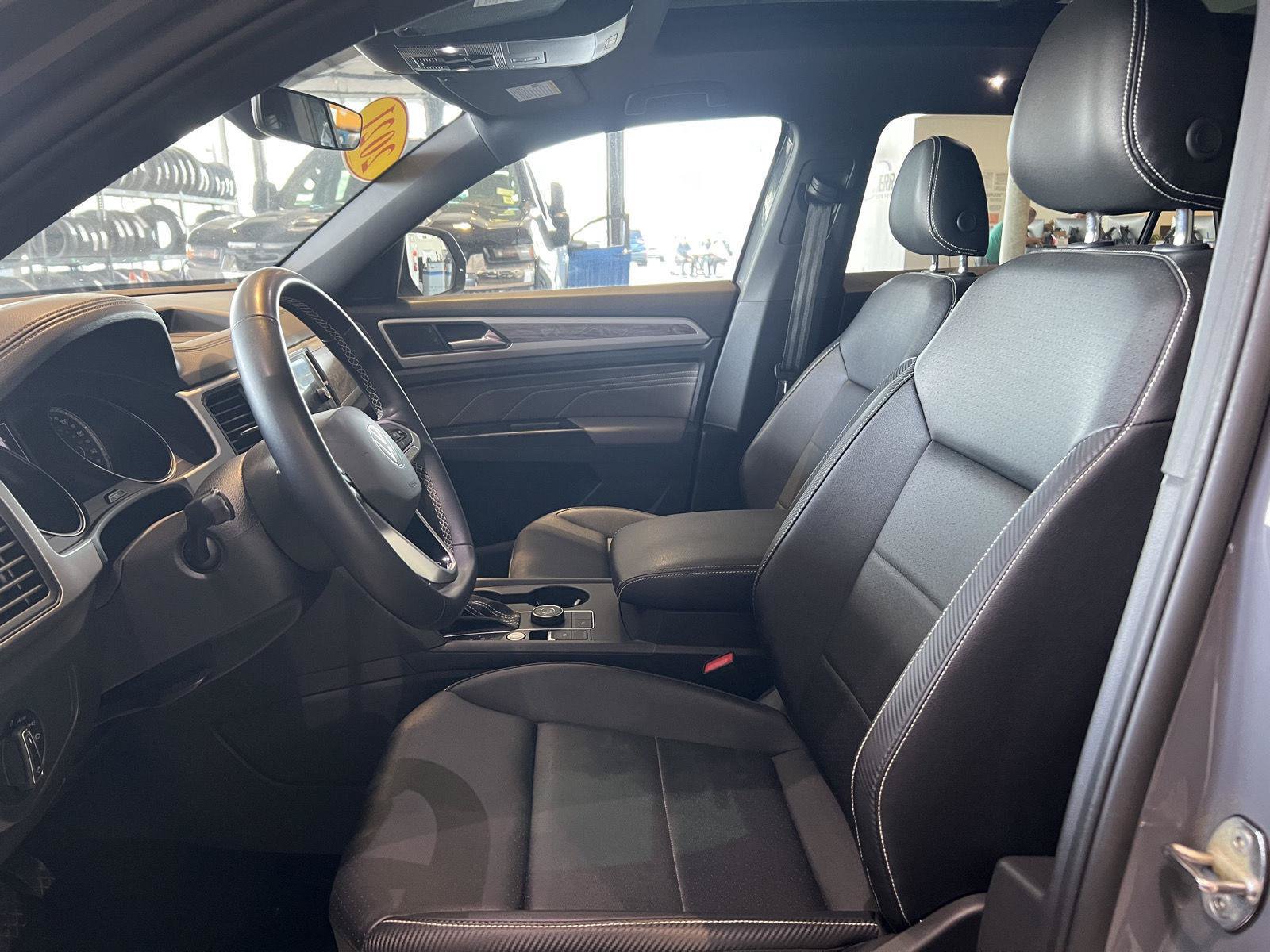Used 2021 Volkswagen Atlas Cross Sport SE w/ Panoramic Sunroof Package AWD/4WD image 17