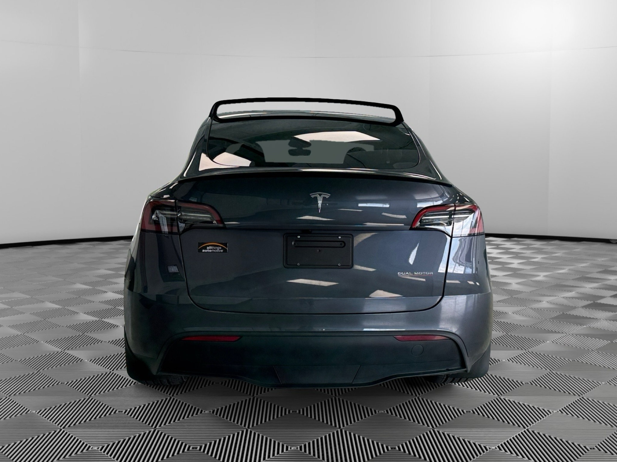 Used 2023 Tesla Model Y Performance AWD/4WD image 7