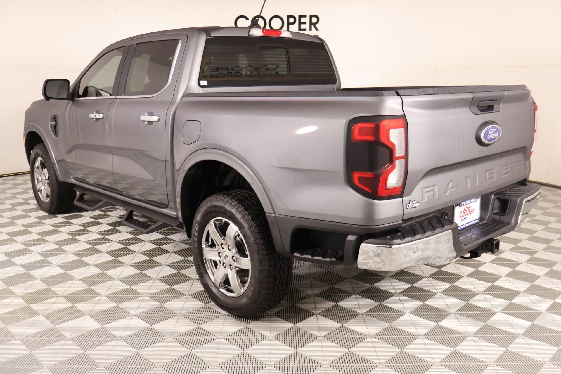 Used 2024 Ford Ranger Lariat w/ Trailer Tow Package RWD image 23